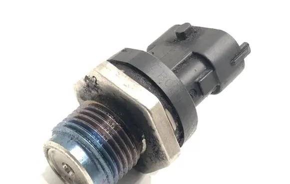 Opel Zafira B Fuel pressure sensor 