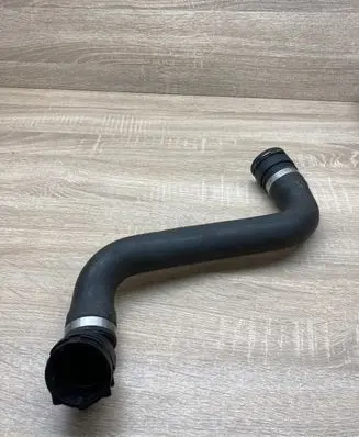 BMW 5 E60 E61 Engine coolant pipe/hose 7799748 N47