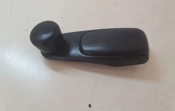 Peugeot 308 Rear door window winding handle 9653797777