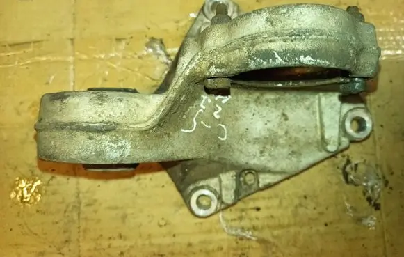 Citroen C5 Driveshaft support bearing bracket 9635799580