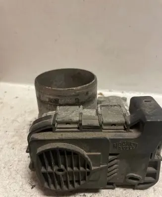 Volkswagen Golf V Throttle valve 03C133062A