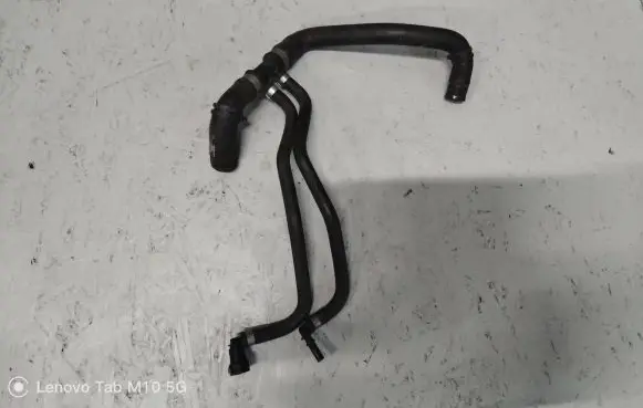 Mercedes-Benz GLS X166 Engine coolant pipe/hose A1668303900