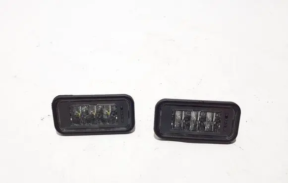 Chevrolet Silverado Number plate light 84396982