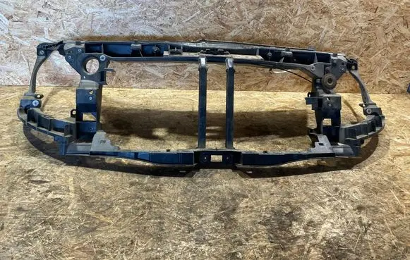 Renault Master III Radiator support slam panel