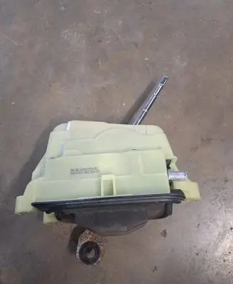 Mercedes-Benz C W204 Gear shifter/selector A2042677524 150130074