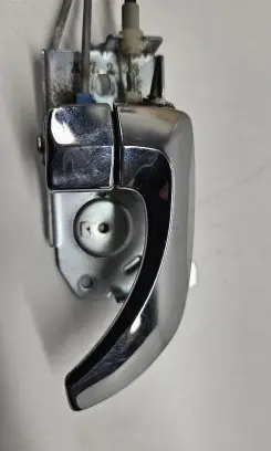KIA Sorento Front door interior handle