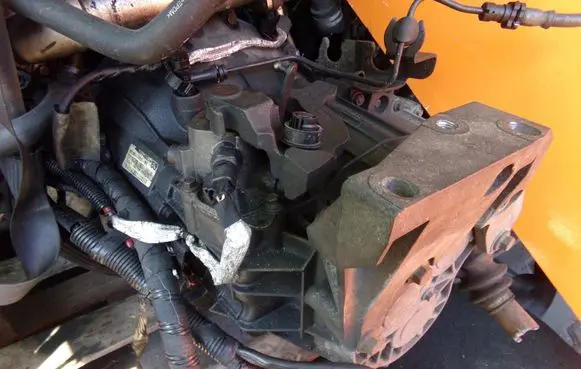 Ford Transit Manual 6 speed gearbox 8C1R7002BE 20MB24