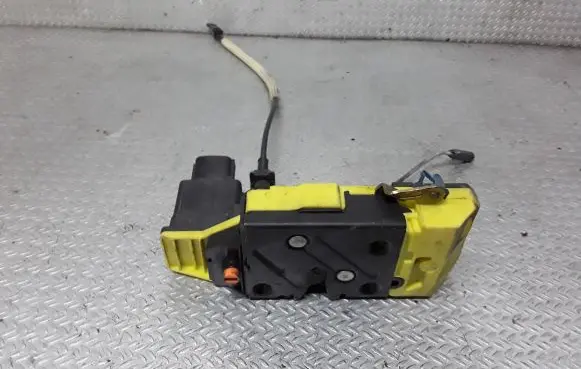 Volvo V70 Rear door lock