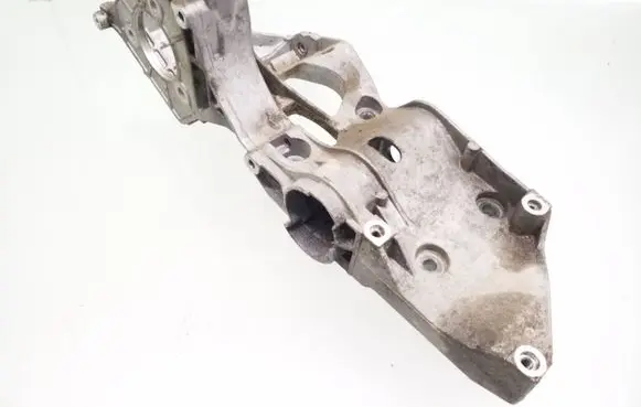 Skoda Fabia Mk1 (6Y) Generator/alternator bracket 038903143AC