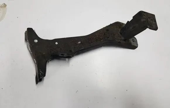 Audi A3 S3 8V Fender mounting bracket 