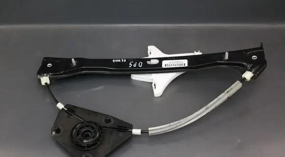 Volkswagen Jetta VI Rear window lifting mechanism without motor 5C6839462D