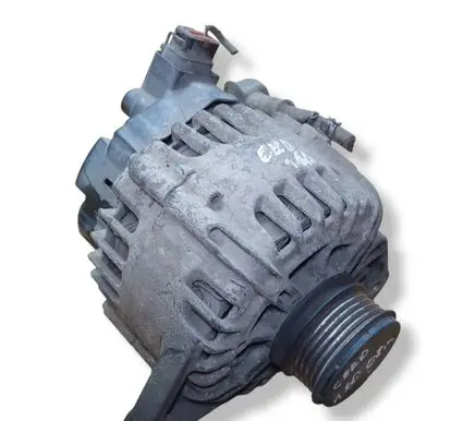 KIA Ceed Generator/alternator 373002A500 TG12C033 2543370A
