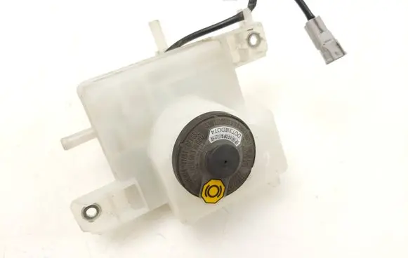Brake fluid reservoir