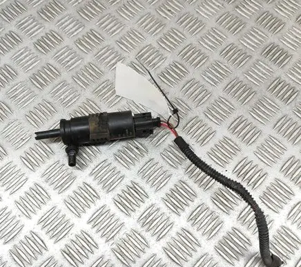 Audi A4 S4 B9 8W Windscreen/windshield washer pump 8W0955647