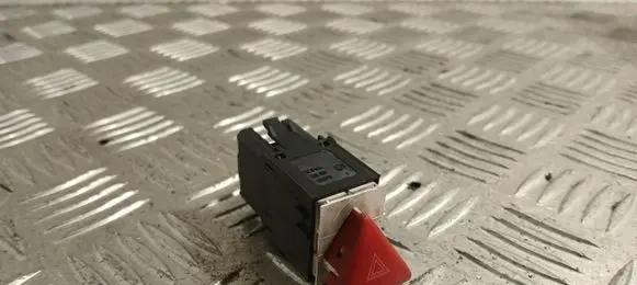 Volkswagen PASSAT B6 Hazard light switch 3C0953509