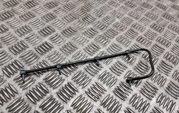 Nissan Note (E11) Fuel return line/hose 8200520596