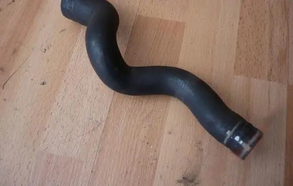 Peugeot 206 Engine coolant pipe/hose