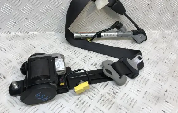 Honda FR-V Front seatbelt 49774 6082756A 6090764