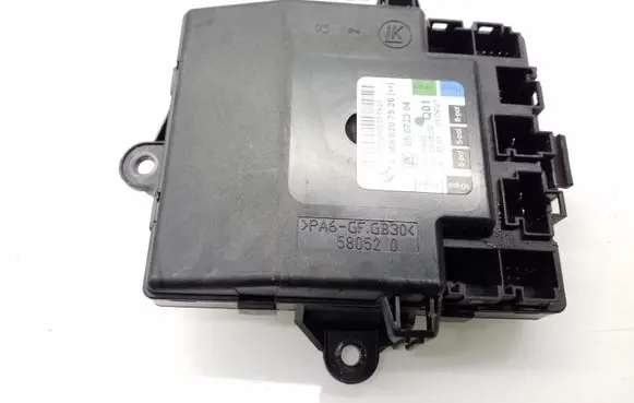 Mercedes-Benz B W245 Door control unit/module A1698207926