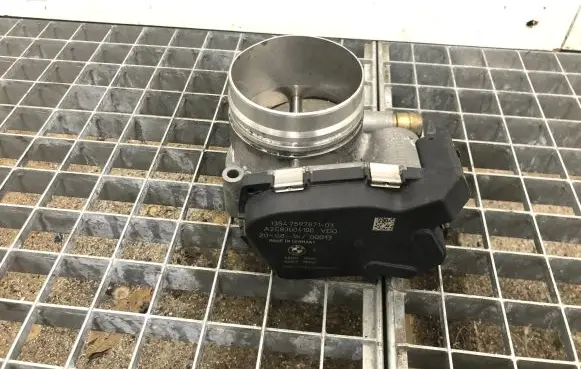 BMW M4 F82 F83 Engine shut-off valve 7597871