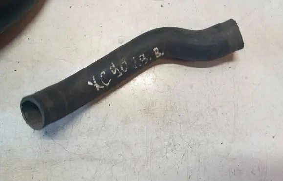 Volvo XC90 Engine coolant pipe/hose 08634067