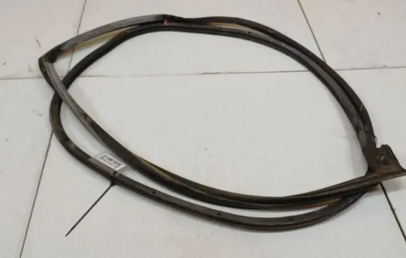 Toyota Corolla Verso AR10 Rubber seal rear door 
