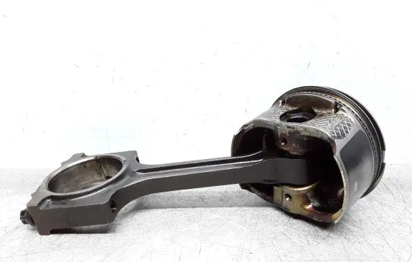 Volvo V50 Piston with connecting rod 40151