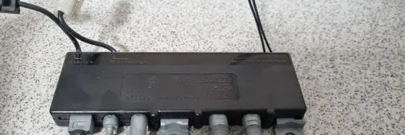 BMW 7 E38 Antenna control unit 65258352774