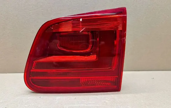 Volkswagen Tiguan Rear/tail lights 5N0945094G