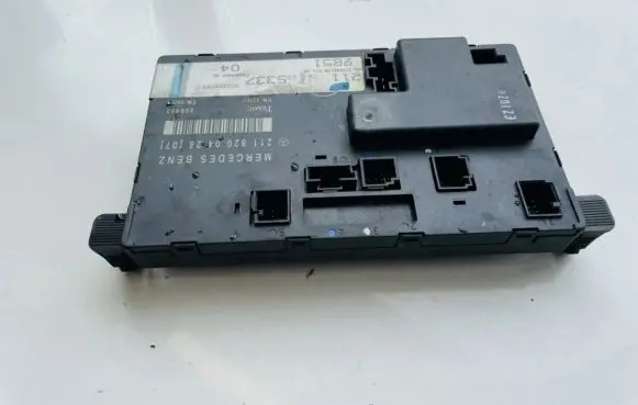 Mercedes-Benz E W211 Door control unit/module 2118200426