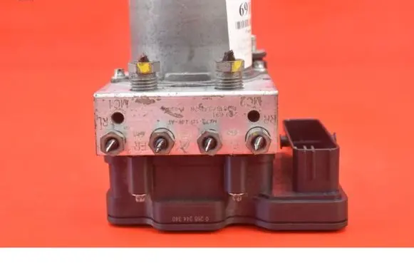 Jaguar XE ABS Pump HX73-14F447-AF