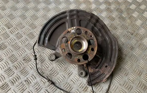 Mercedes-Benz CLA C117 X117 W117 Front wheel hub
