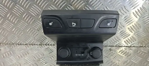 Hyundai ix35 Seat heating switch 846202Y900