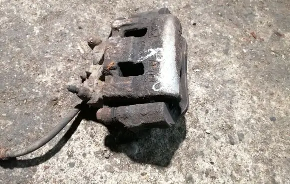 Mazda CX-7 Front brake caliper