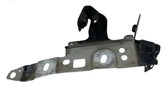 Audi A4 S4 B9 8W Fender mounting bracket 8W0821091