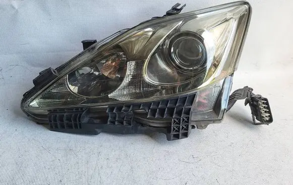 Lexus IS 220D-250-350 Headlight/headlamp