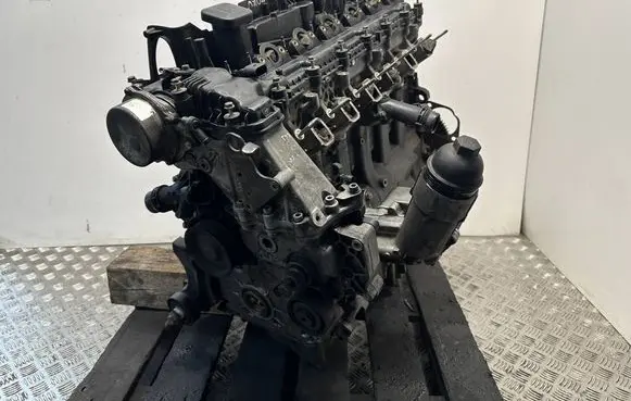 BMW 5 E60 E61 Engine 11007789801 11007789800
