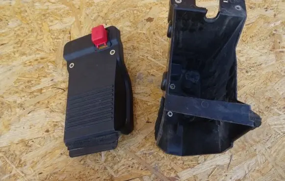 Volvo XC60 Battery box tray 31479621