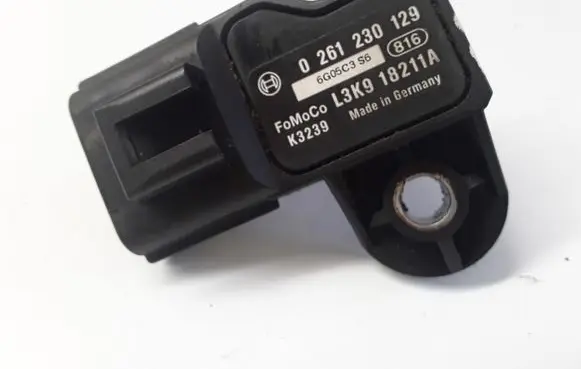 Mazda 3 I Air pressure sensor 0261230129 L3K918211A L3K918211
