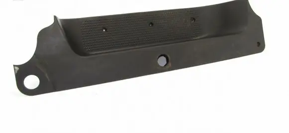 Front sill trim cover
