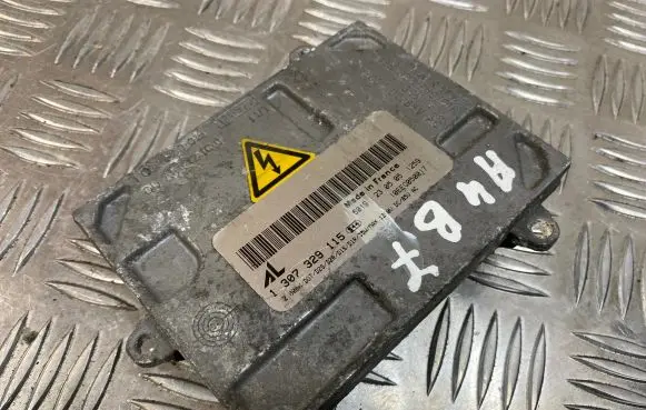 Audi A4 S4 B7 8E 8H Headlight ballast module Xenon 1307329115 10EEG050017