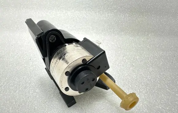 Audi A4 S4 B8 8K Headlight level adjustment motor 1307220041 35L024XGD6