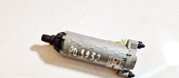 Mercedes-Benz CLS C219 Seat adjustment motor 0130002624 p0-12158-01