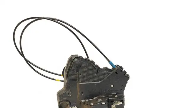 Toyota Auris 150 Front door lock A046693