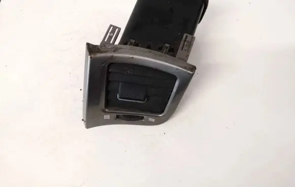 Dash center air vent grill