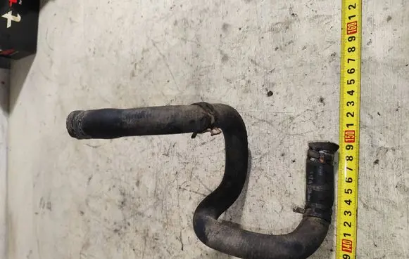 Ford Focus Engine coolant pipe/hose 98ab18k359
