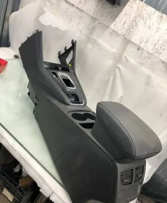 Opel Grandland X Center console Yp00054777