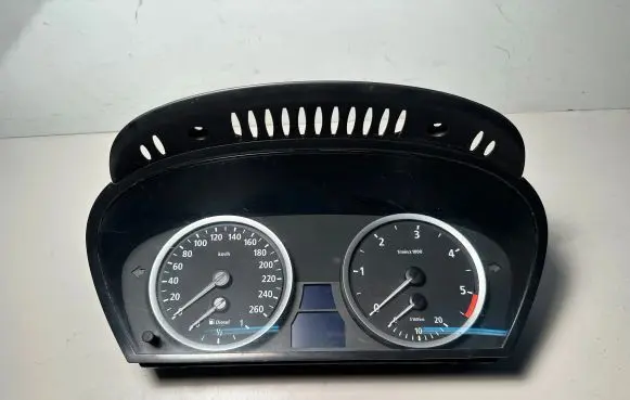 BMW 5 E60 E61 Speedometer (instrument cluster) 62116983153 110080213