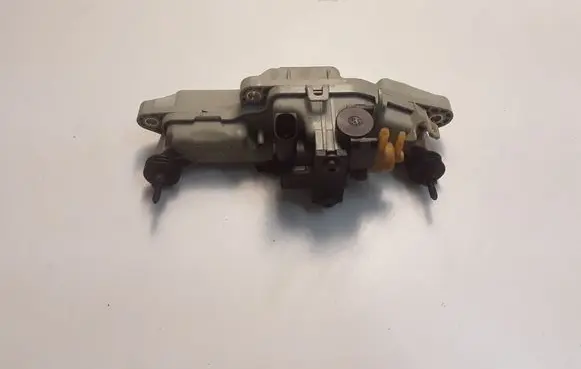 Other engine bay part