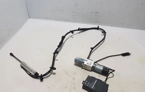 Volvo XC70 Tailgate/trunk control unit/module 30674842